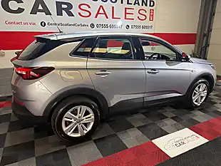Used 2019 Vauxhall Grandland X Se Grey - Interior and Exterior details 14
