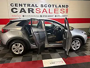 Used 2019 Vauxhall Grandland X Se Grey - Interior and Exterior details 15