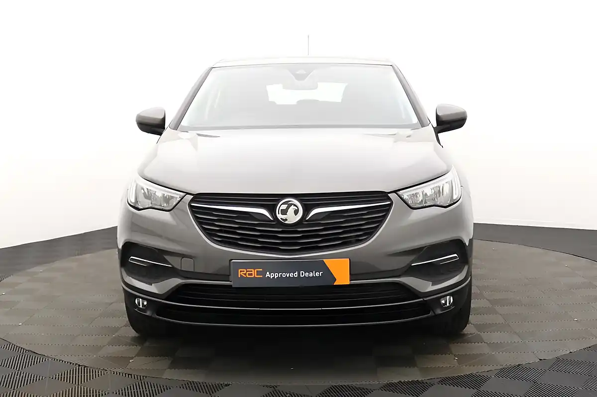 Used 2019 Vauxhall Grandland X Se Grey - Interior and Exterior details 7