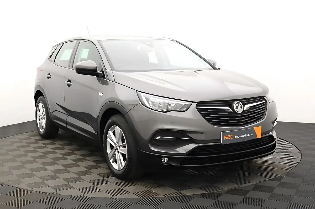 Used 2019 Vauxhall Grandland X Se Grey - Interior and Exterior details 8