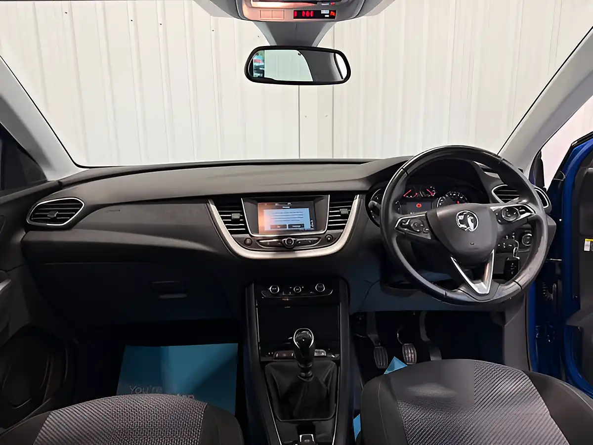 Used 2019 Vauxhall Grandland X Se Topaz Blue - Interior and Exterior details 15