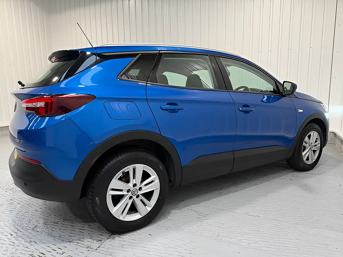 Used 2019 Vauxhall Grandland X Se Topaz Blue - Interior and Exterior details 8