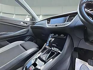 Used 2019 Vauxhall Grandland X Sport Nav Black - Interior and Exterior details 11