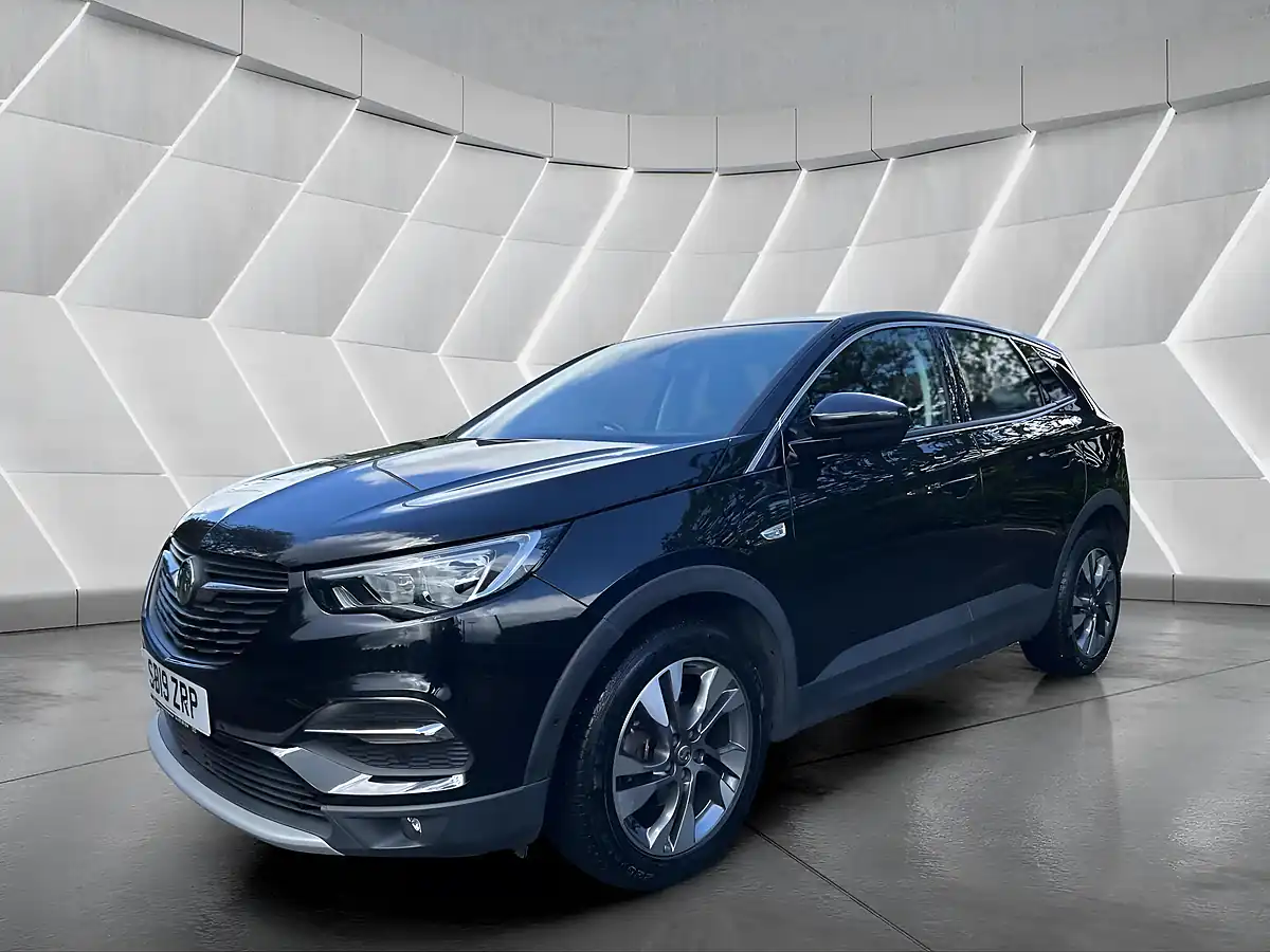 Used 2019 Vauxhall Grandland X Sport Nav Black - Interior and Exterior details 2