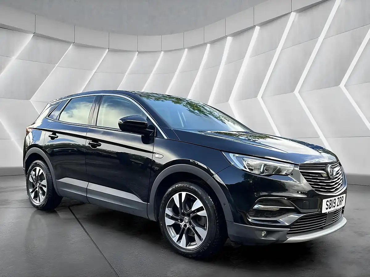 Used 2019 Vauxhall Grandland X Sport Nav Black - Interior and Exterior details 5