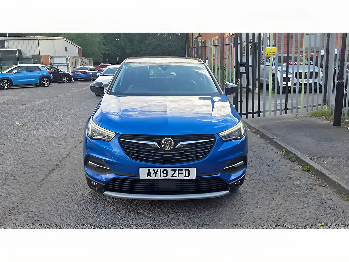 Used 2019 Vauxhall Grandland X Sport Nav Blue - Front View