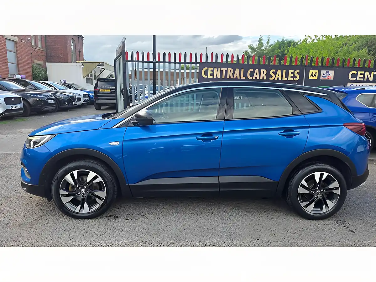 Used 2019 Vauxhall Grandland X Sport Nav Blue - Interior and Exterior details 17