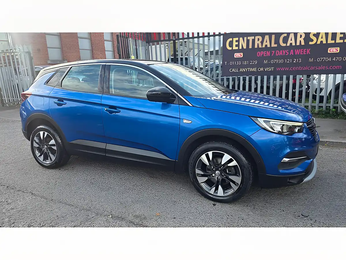 Used 2019 Vauxhall Grandland X Sport Nav Blue - Interior and Exterior details 3