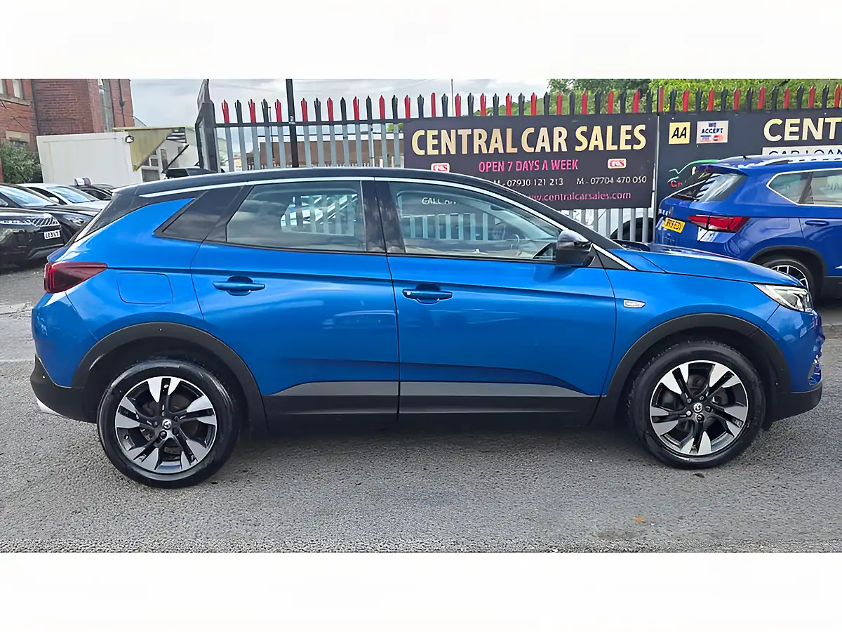 Used 2019 Vauxhall Grandland X Sport Nav Blue - Interior and Exterior details 4