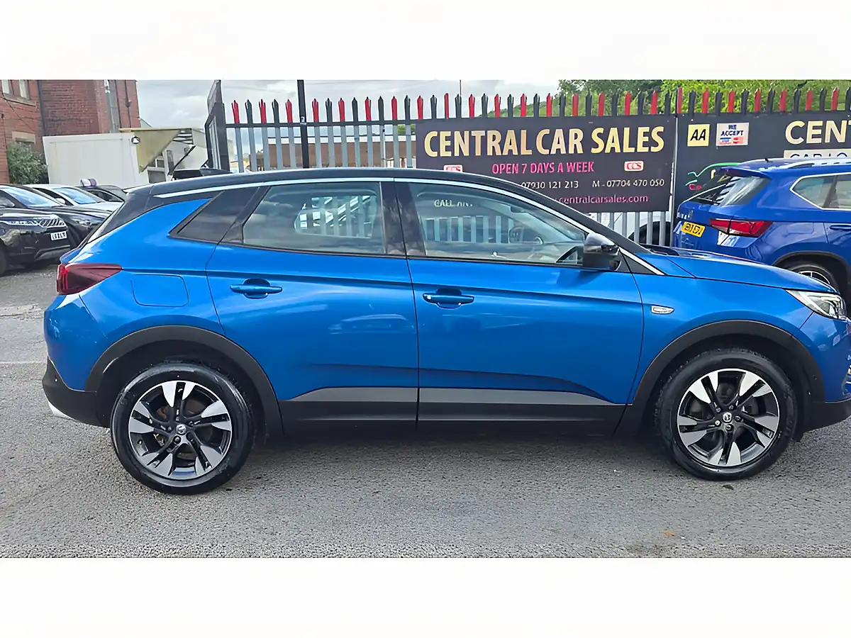 Used 2019 Vauxhall Grandland X Sport Nav Blue - Interior and Exterior details 5