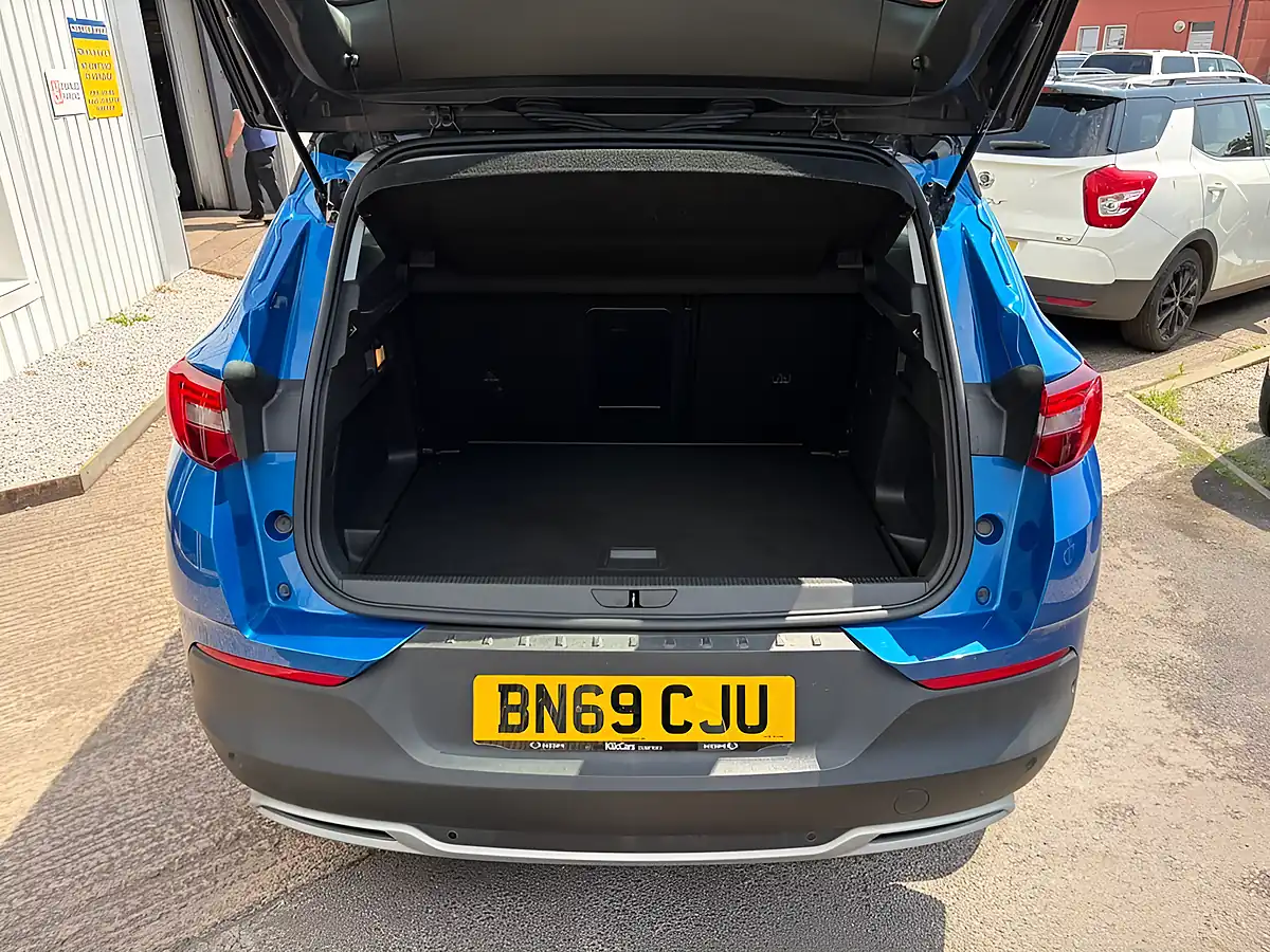 Used 2019 Vauxhall Grandland X Sport Nav Blue - Interior and Exterior details 10