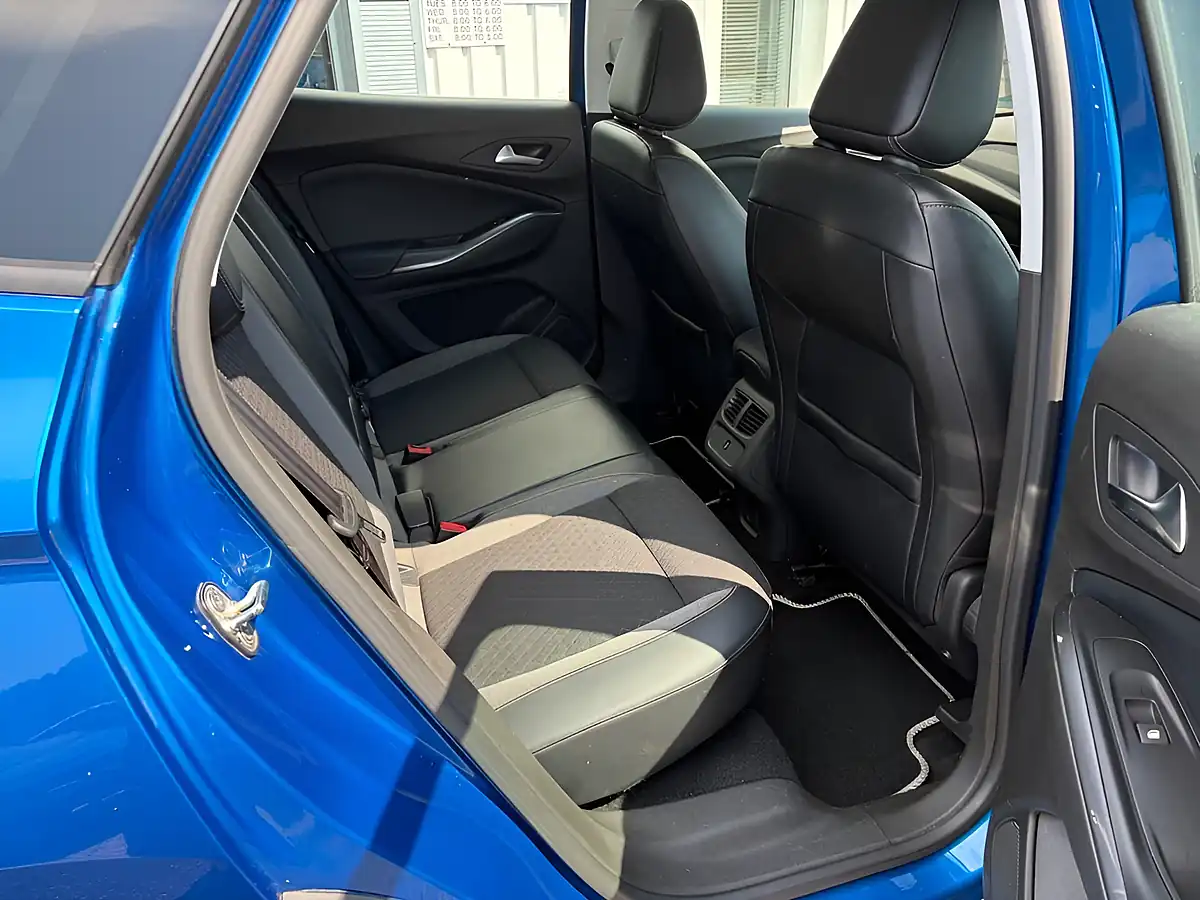 Used 2019 Vauxhall Grandland X Sport Nav Blue - Interior and Exterior details 11