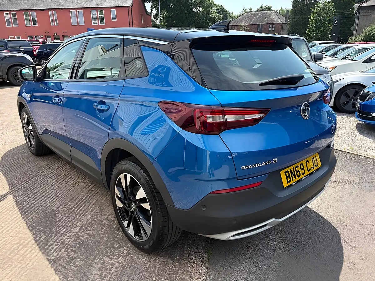 Used 2019 Vauxhall Grandland X Sport Nav Blue - Interior and Exterior details 6