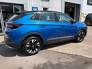Used 2019 Vauxhall Grandland X Sport Nav Blue - Interior and Exterior details 9