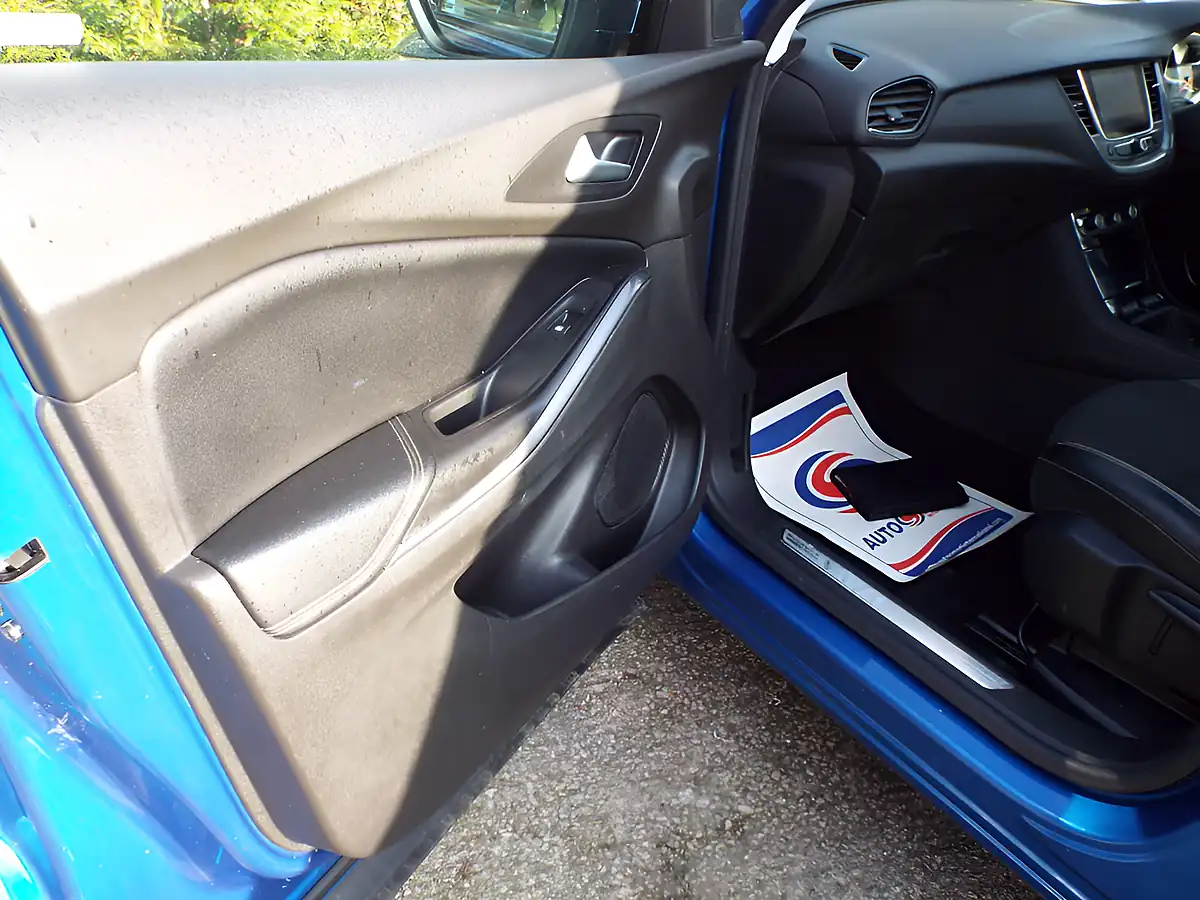 Used 2019 Vauxhall Grandland X Sport Nav Blue - Interior and Exterior details 12