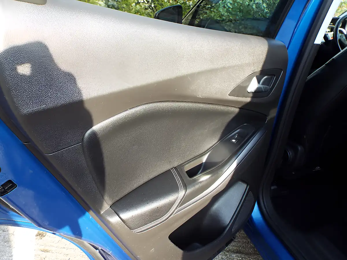 Used 2019 Vauxhall Grandland X Sport Nav Blue - Interior and Exterior details 13