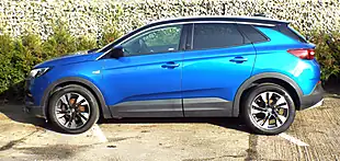 Used 2019 Vauxhall Grandland X Sport Nav Blue - Interior and Exterior details 5