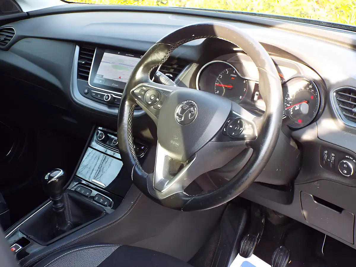 Used 2019 Vauxhall Grandland X Sport Nav Blue - Interior and Exterior details 9