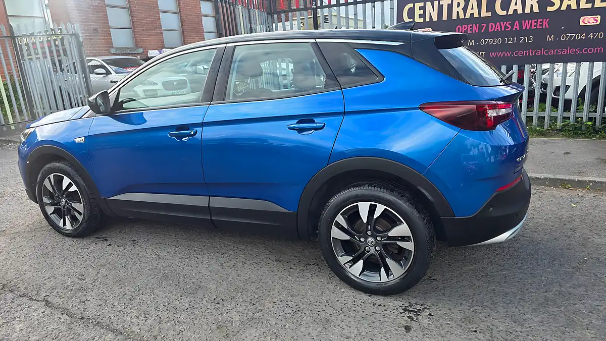 Used 2019 Vauxhall Grandland X Sport Nav Blue - Interior and Exterior details 11