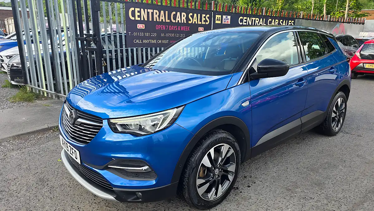 Used 2019 Vauxhall Grandland X Sport Nav Blue - Interior and Exterior details 12
