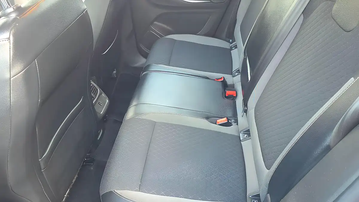 Used 2019 Vauxhall Grandland X Sport Nav Blue - Interior and Exterior details 18