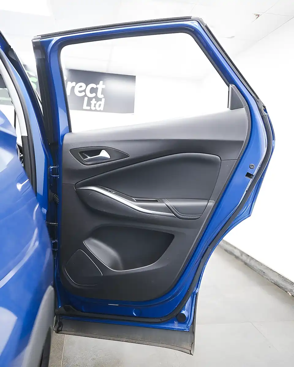 Used 2019 Vauxhall Grandland X Sport Nav Blue - Interior and Exterior details 12