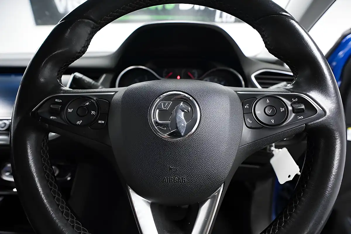 Used 2019 Vauxhall Grandland X Sport Nav Blue - Interior and Exterior details 17