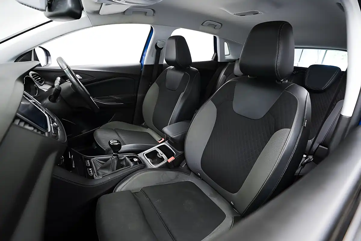 Used 2019 Vauxhall Grandland X Sport Nav Blue - Interior and Exterior details 19