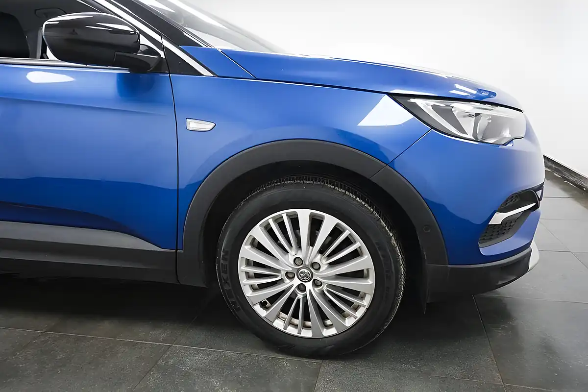 Used 2019 Vauxhall Grandland X Sport Nav Blue - Interior and Exterior details 4