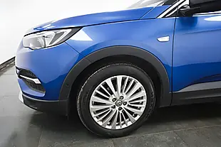 Used 2019 Vauxhall Grandland X Sport Nav Blue - Interior and Exterior details 5