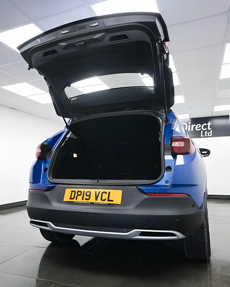 Used 2019 Vauxhall Grandland X Sport Nav Blue - Interior and Exterior details 7