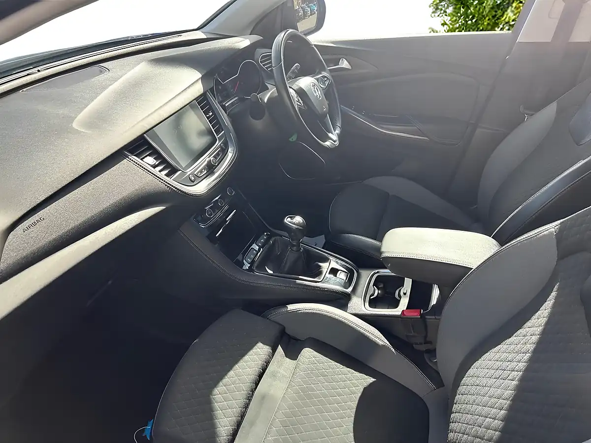 Used 2019 Vauxhall Grandland X Sport Nav Blue - Interior and Exterior details 11
