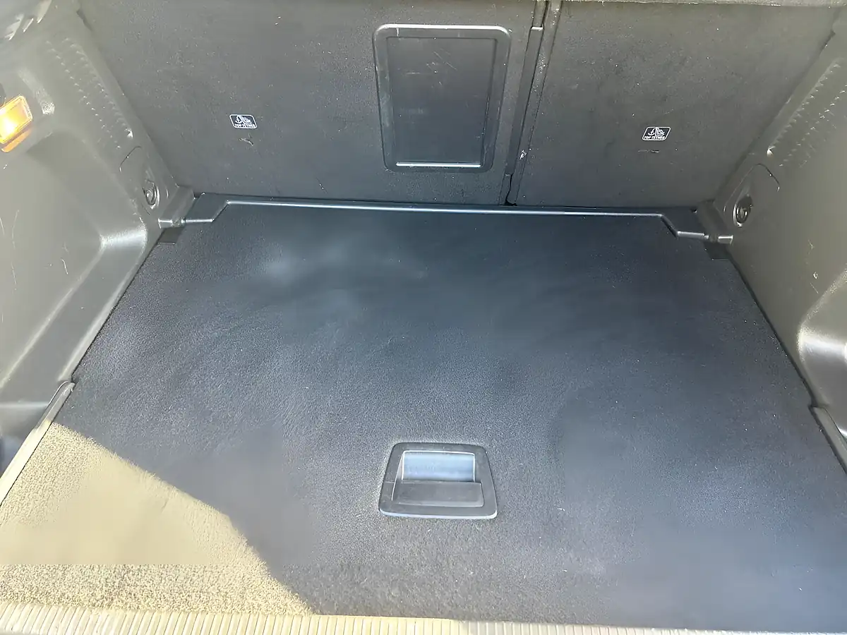 Used 2019 Vauxhall Grandland X Sport Nav Blue - Interior and Exterior details 16