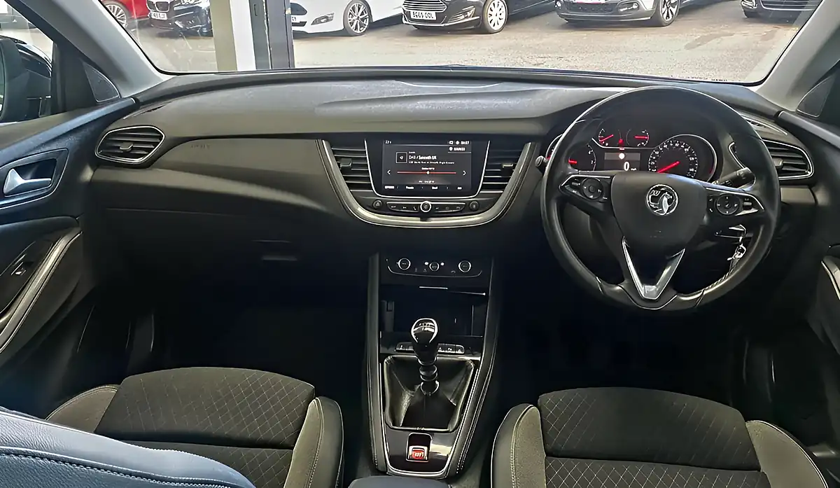 Used 2019 Vauxhall Grandland X Sport Nav Blue - Interior and Exterior details 17