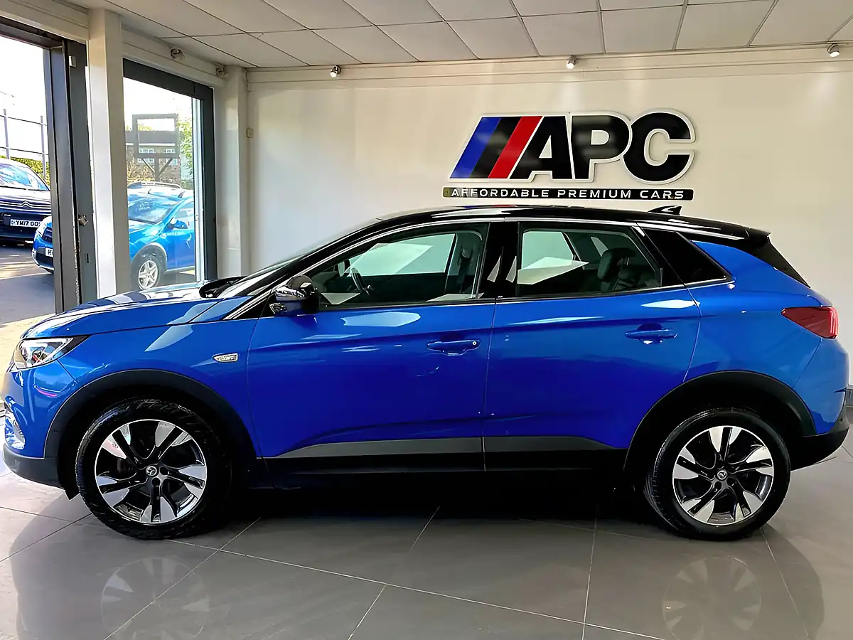 Used 2019 Vauxhall Grandland X Sport Nav Blue - Interior and Exterior details 2