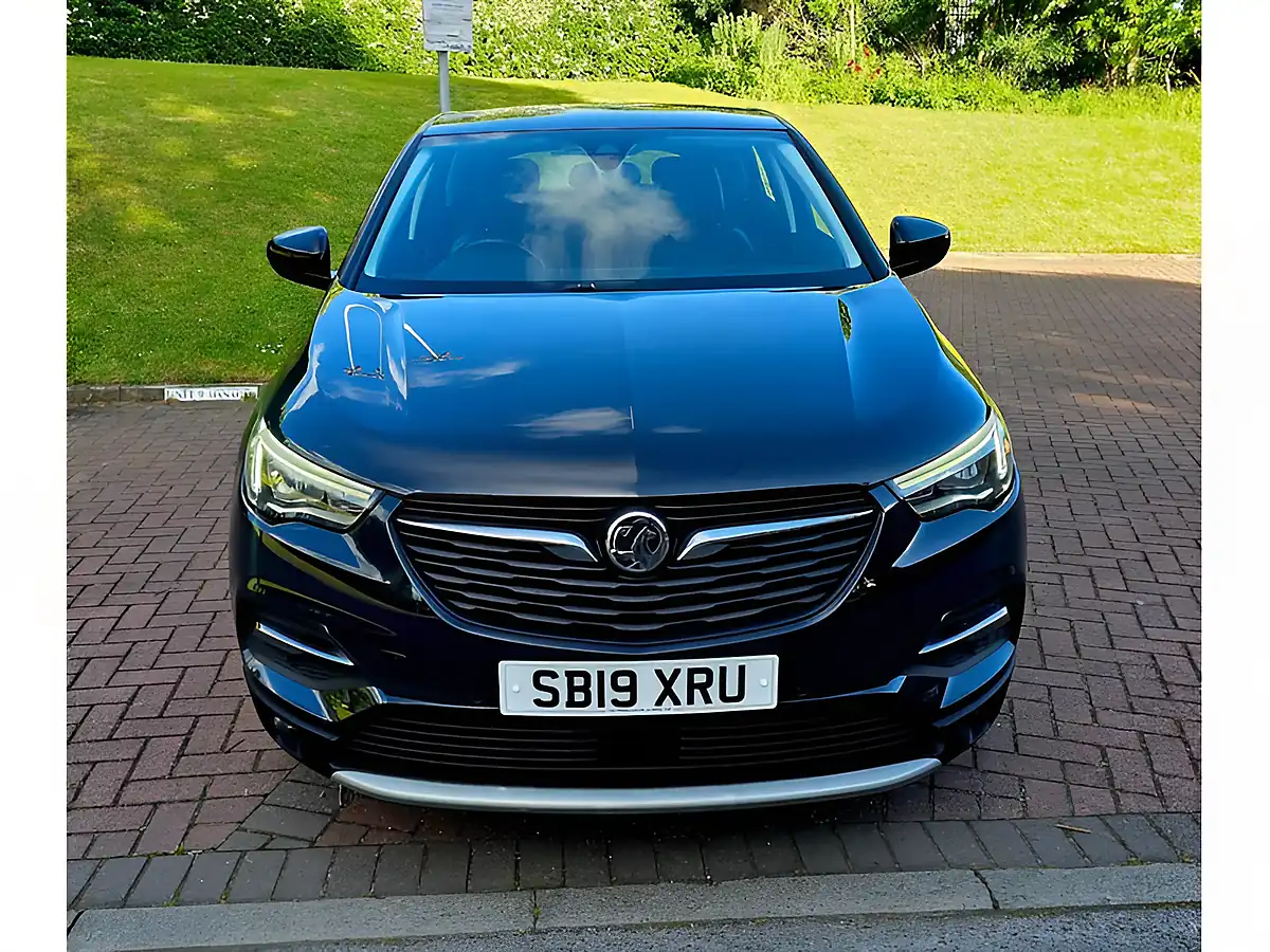 Used 2019 Vauxhall Grandland X Sport Nav Grey - Front View