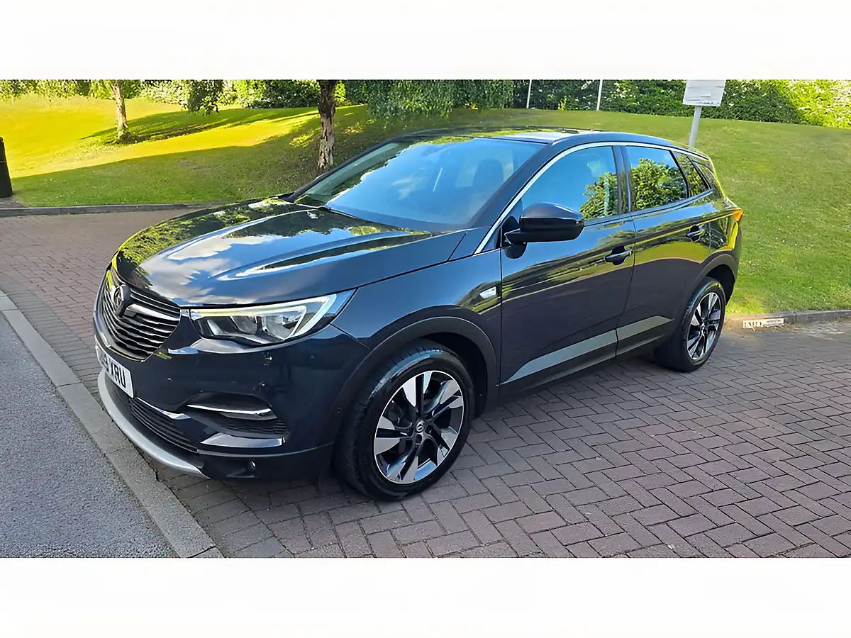 Used 2019 Vauxhall Grandland X Sport Nav Grey - Interior and Exterior details 19