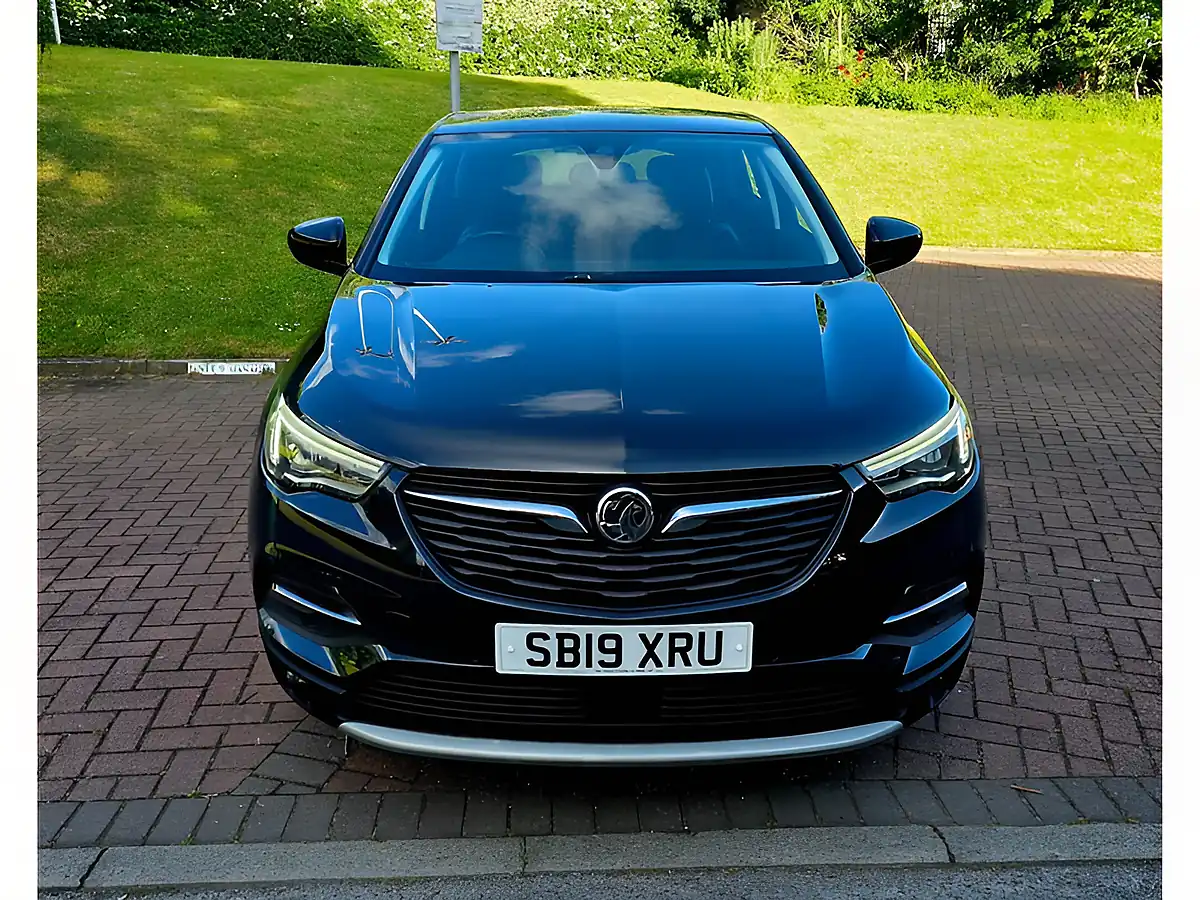 Used 2019 Vauxhall Grandland X Sport Nav Grey - Interior and Exterior details 3