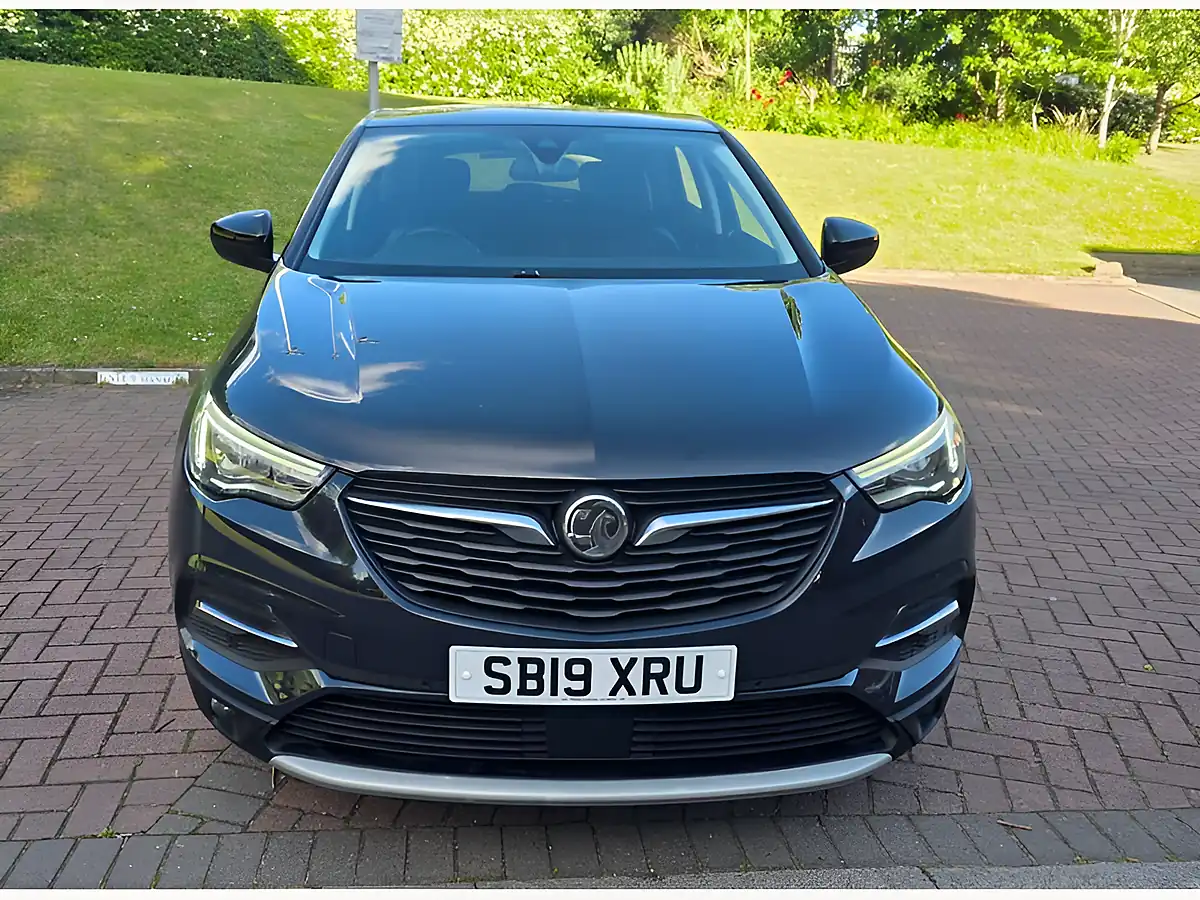 Used 2019 Vauxhall Grandland X Sport Nav Grey - Interior and Exterior details 5