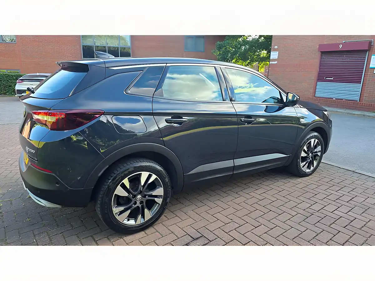 Used 2019 Vauxhall Grandland X Sport Nav Grey - Interior and Exterior details 8