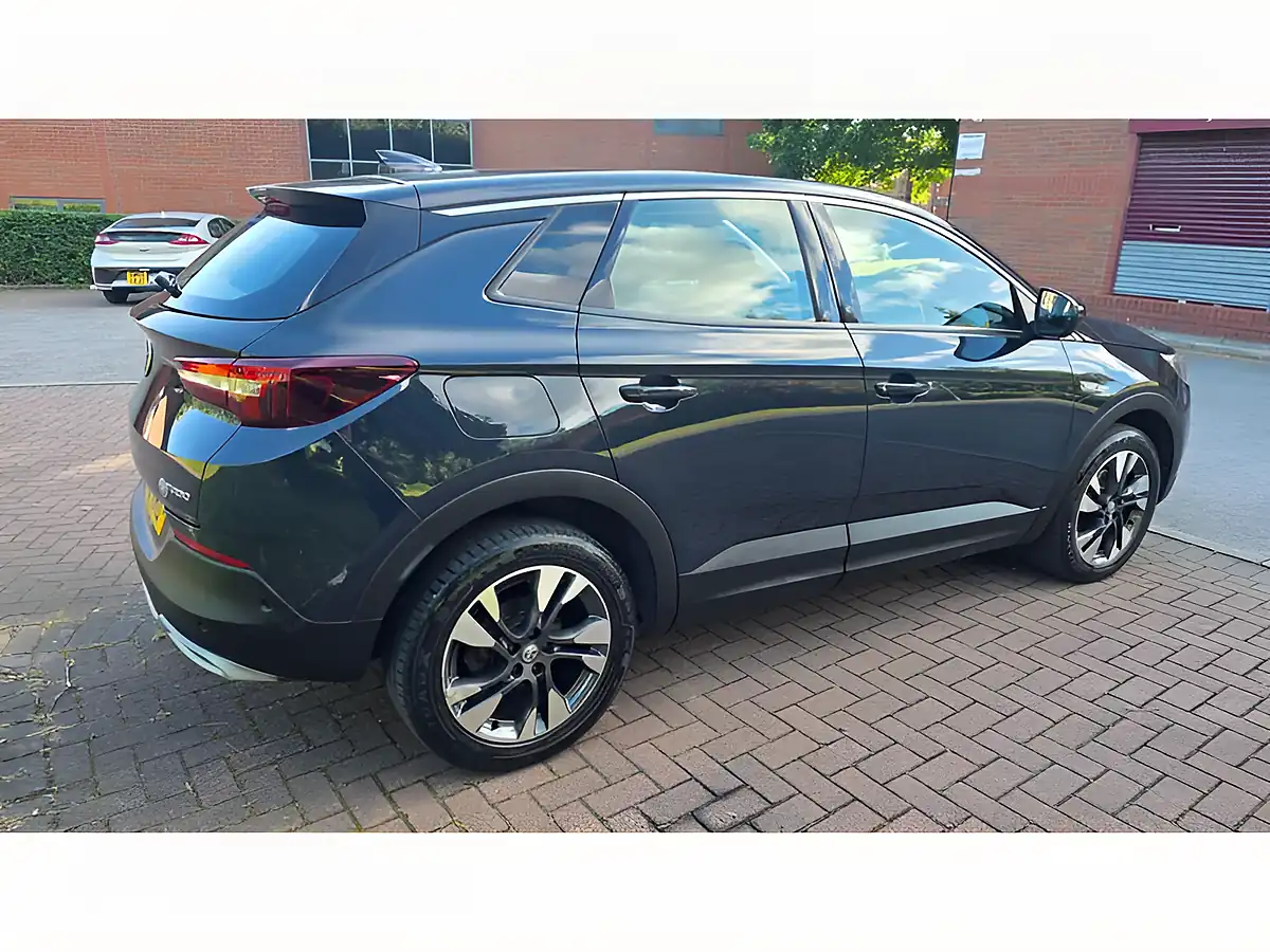 Used 2019 Vauxhall Grandland X Sport Nav Grey - Interior and Exterior details 9