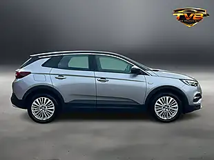 Used 2019 Vauxhall Grandland X Sport Nav Grey - Interior and Exterior details 7