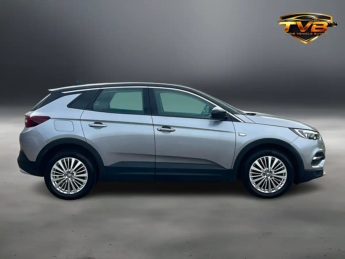 Used 2019 Vauxhall Grandland X Sport Nav Grey - Interior and Exterior details 7