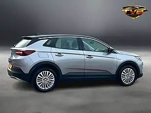 Used 2019 Vauxhall Grandland X Sport Nav Grey - Interior and Exterior details 9