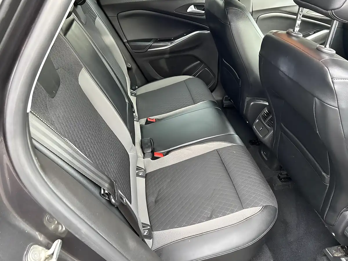 Used 2019 Vauxhall Grandland X Sport Nav Grey - Interior and Exterior details 13