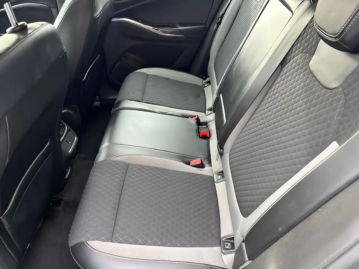 Used 2019 Vauxhall Grandland X Sport Nav Grey - Interior and Exterior details 16