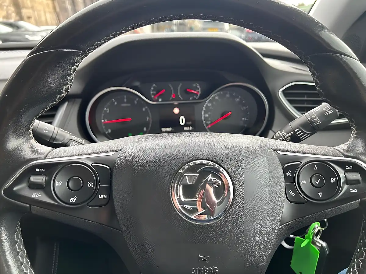 Used 2019 Vauxhall Grandland X Sport Nav Grey - Interior and Exterior details 17