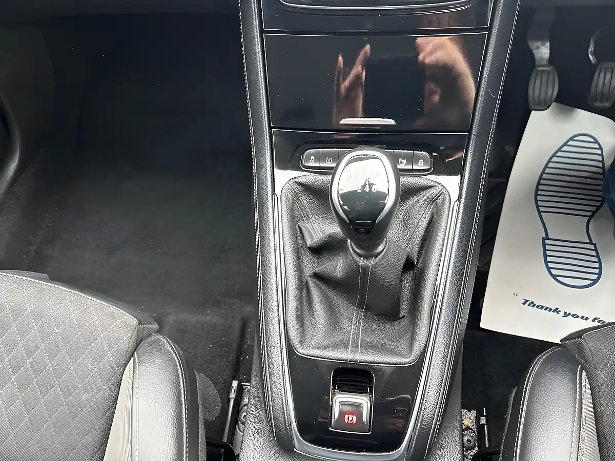 Used 2019 Vauxhall Grandland X Sport Nav Grey - Interior and Exterior details 18