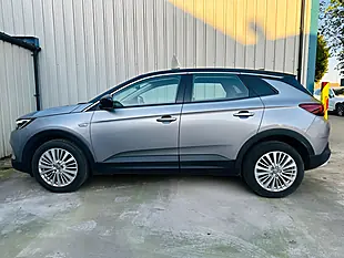 Used 2019 Vauxhall Grandland X Sport Nav Grey - Interior and Exterior details 10