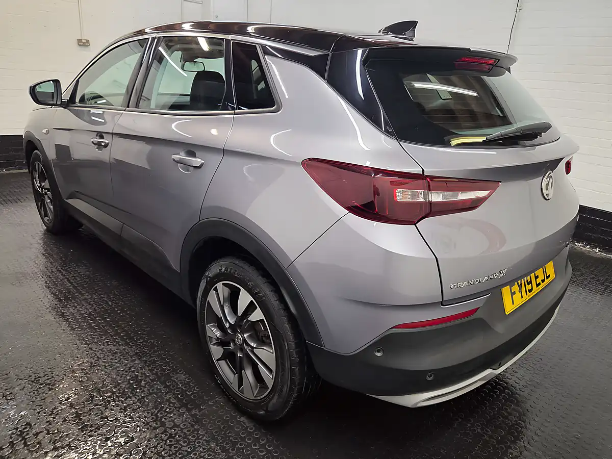 Used 2019 Vauxhall Grandland X Sport Nav Grey - Interior and Exterior details 19